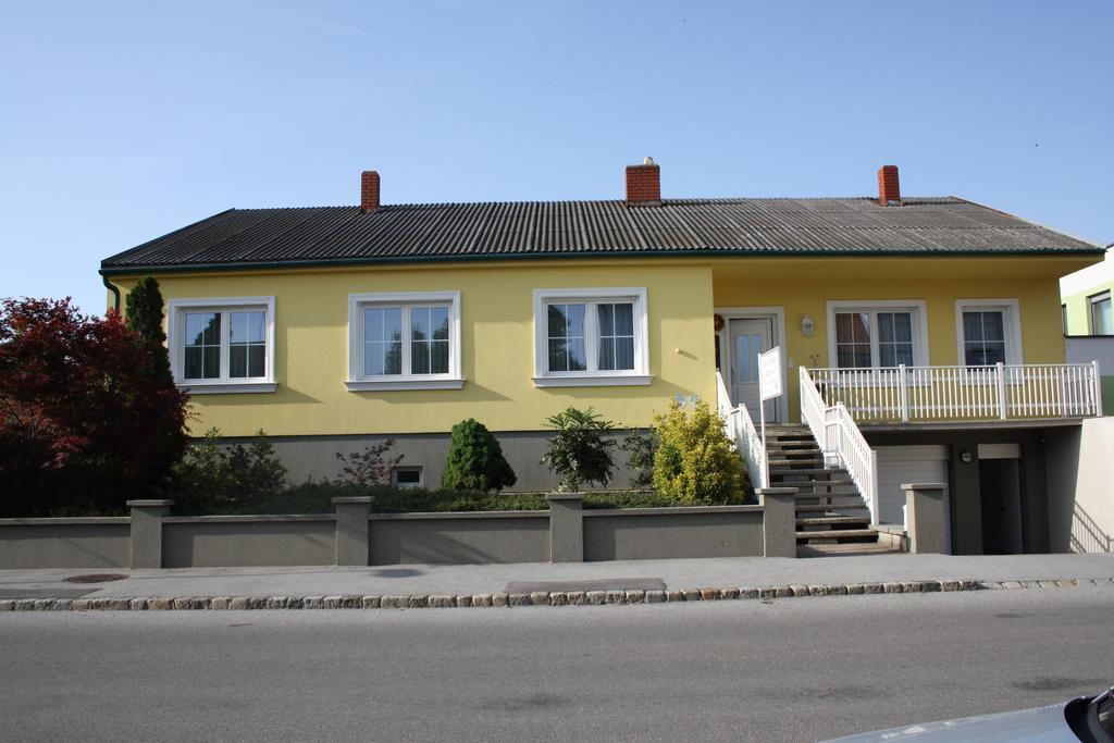 Gaestehaus Zum See Illmitz Exterior photo